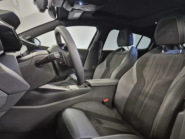 Peugeot 408 (2025) — foto 15 van 23