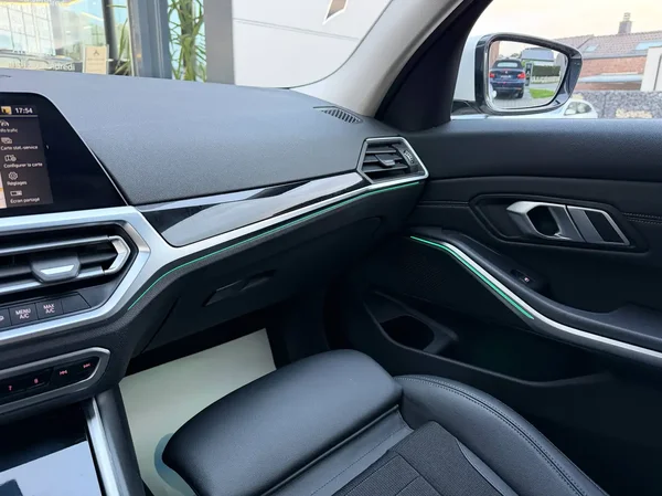 Bmw 318 (2021) — foto 3 van 26