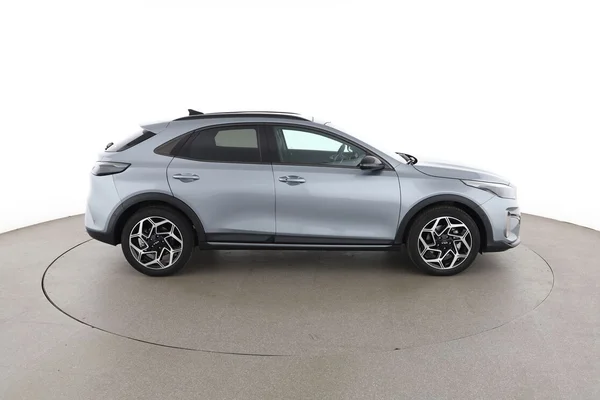 Kia XCeed (2024) — foto 13 van 16