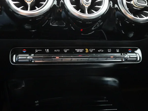Mercedes-Benz A-Klasse (2020) — foto 10 van 47