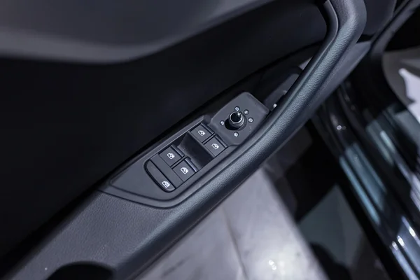 Audi A4 (2023) — foto 13 van 33