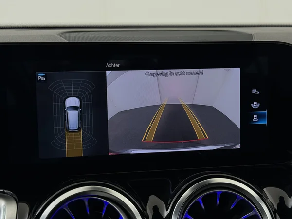 MERCEDES GLB 180 (2021) — foto 10 van 31