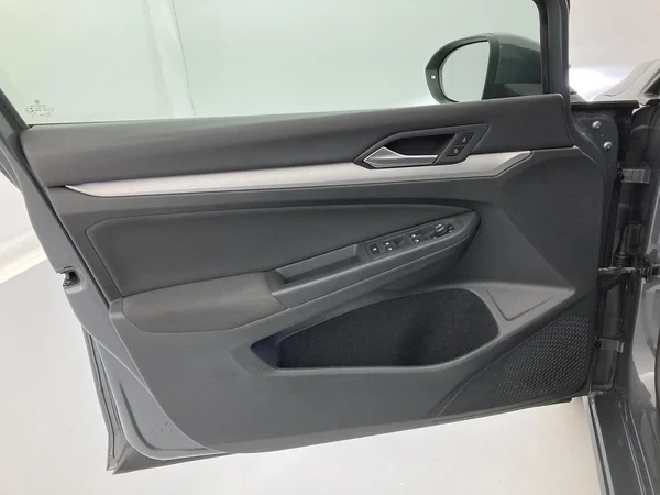 VOLKSWAGEN Golf VIII (2021) — foto 35 van 36