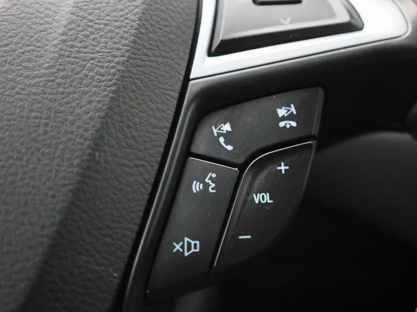 Ford S-Max (2022) — foto 18 van 41