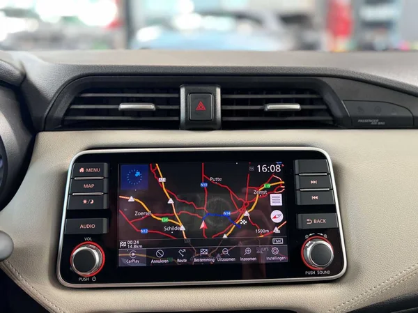Nissan Micra (2021) — foto 6 van 19