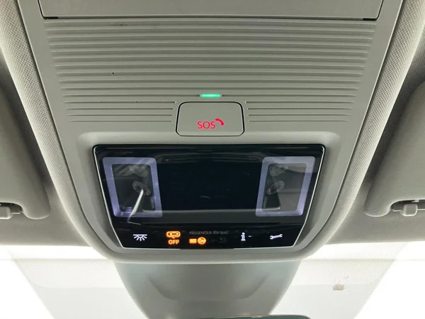 SKODA Octavia Combi PHEV (2021) — foto 22 van 37