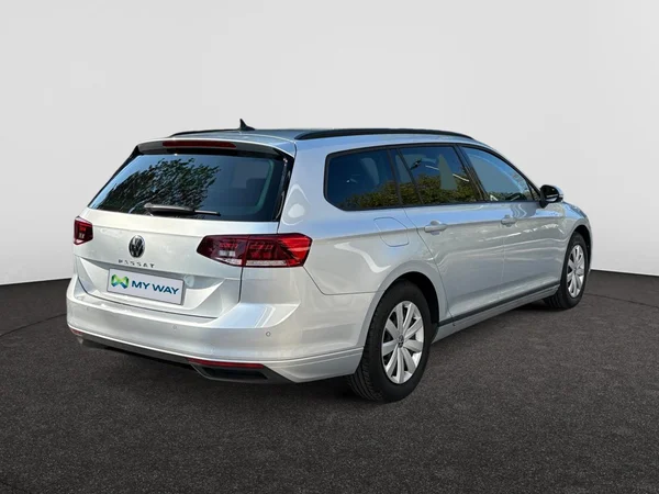 VOLKSWAGEN Passat Variant Dsl (2022) — foto 20 van 24