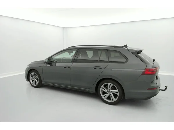 VOLKSWAGEN Golf VIII SW (2024) — foto 3 van 36