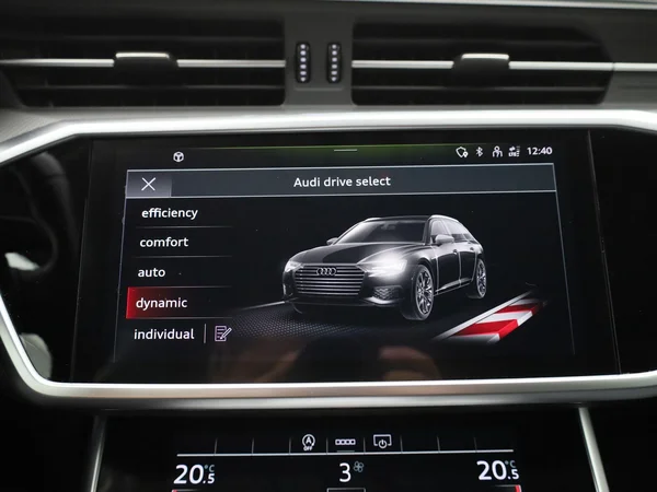 Audi A6 (2022) — foto 19 van 45