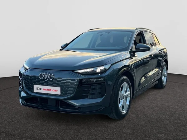 AUDI Q6 e-tron (2026) — foto 1 van 16