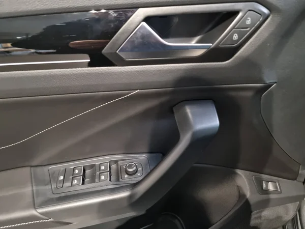 VOLKSWAGEN T-Roc (2026) — foto 8 van 24