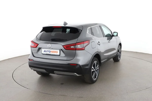 Nissan Qashqai (2018) — foto 12 van 16