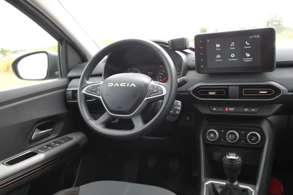 Dacia Jogger (2023) — foto 4 van 34