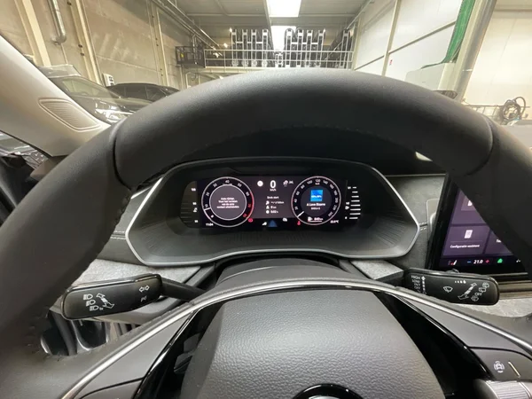 SKODA Octavia Combi (2026) — foto 6 van 24