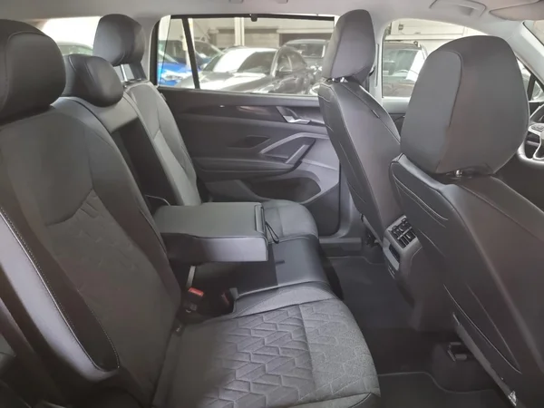 VOLKSWAGEN Tayron (2025) — foto 13 van 24