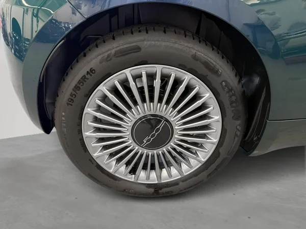 Fiat 500 (2025) — foto 14 van 17