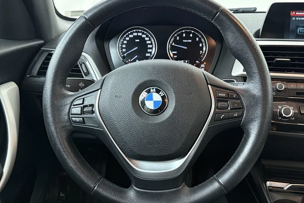 BMW 1 Hatch (f20 Lci) (2018) — foto 2 van 21