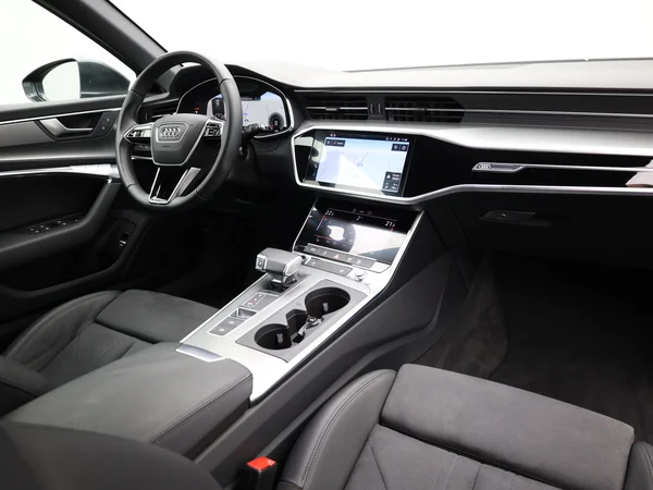 AUDI A6 Avant (2023) — foto 19 van 25