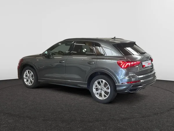 AUDI Q3 (2022) — foto 18 van 24
