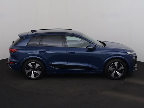 AUDI Q6 E-Tron (2024) — foto 29 van 33