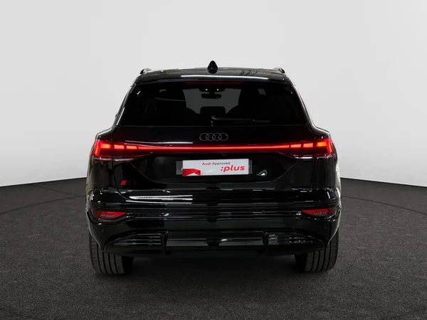 AUDI Q6 e-tron (2026) — foto 20 van 23