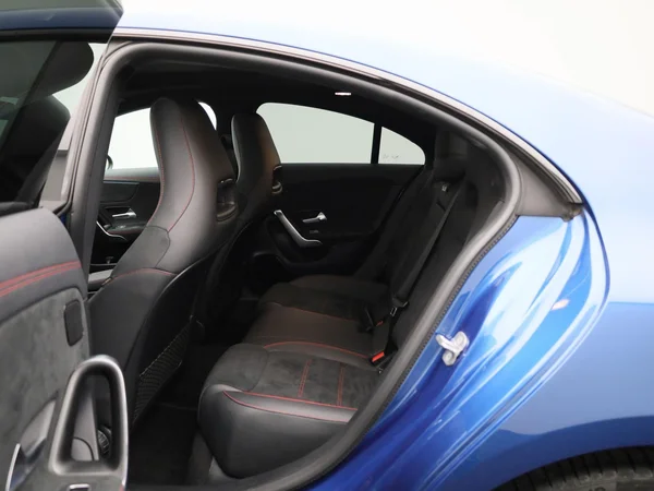 Mercedes-Benz CLA (2024) — foto 2 van 57