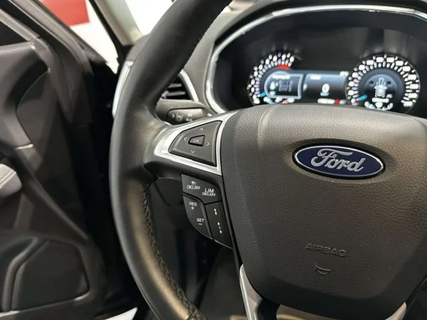 Ford Galaxy (2024) — foto 8 van 17