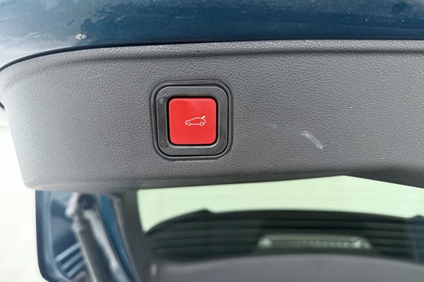 Alfa Romeo Junior (2025) — foto 9 van 19