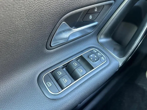 MERCEDES-BENZ A-Class (W177) (2019) — foto 18 van 25