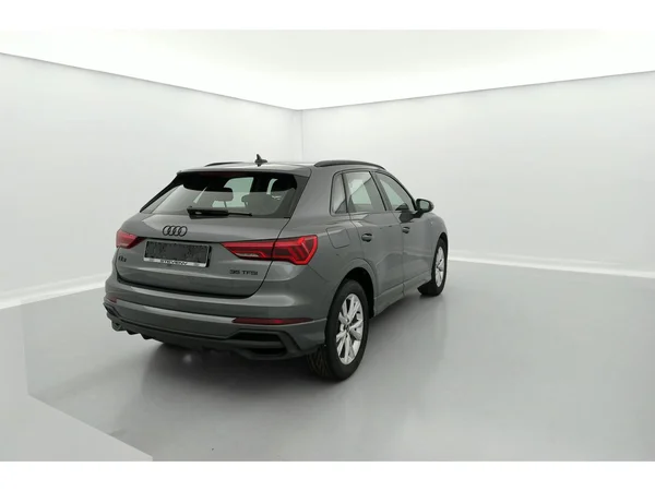AUDI Q3 (2022) — foto 3 van 36