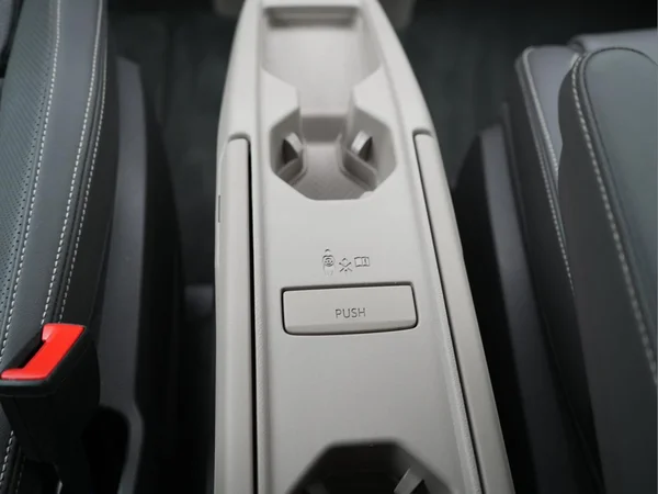 VOLKSWAGEN Multivan T7 Long eHybrid (PHEV) (2026) — foto 18 van 55