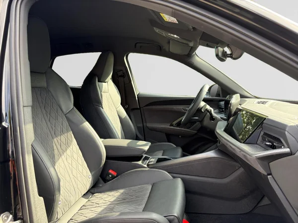 AUDI Q5 Sportback (2025) — foto 8 van 18