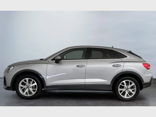 Audi Q3 Sportback (2022) — foto 21 van 26