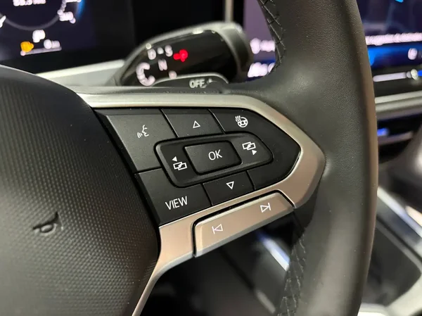Volkswagen Passat (2024) — foto 5 van 31