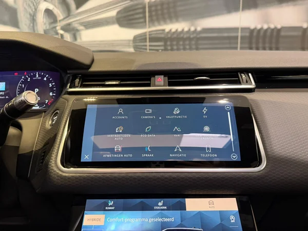 Land Rover Range Rover Velar (2021) — foto 10 van 28