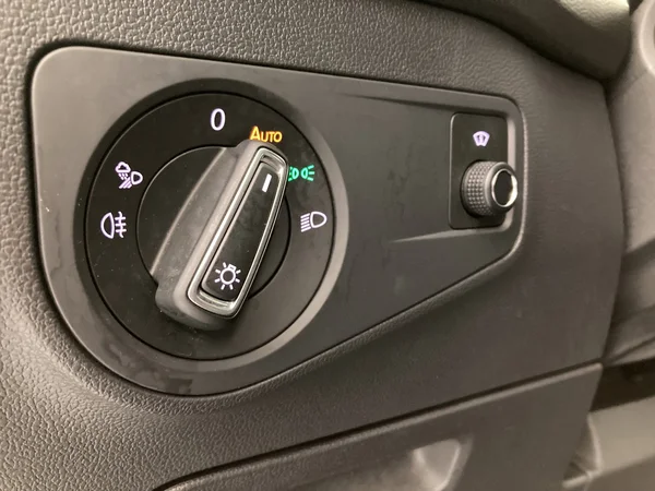 VOLKSWAGEN Tiguan Allspace (2021) — foto 16 van 36