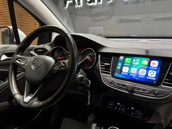 Opel Crossland (2019) — foto 8 van 25