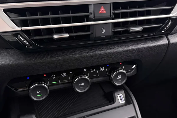 Citroen C4 (2023) — foto 5 van 32