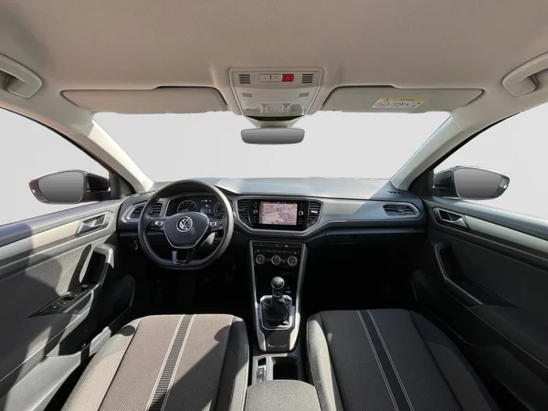 VOLKSWAGEN T-Roc (2021) — foto 8 van 22