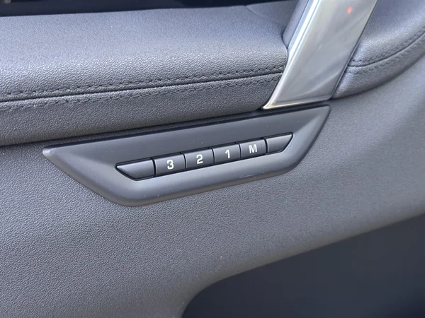 Land Rover Discovery Sport (2026) — foto 18 van 32