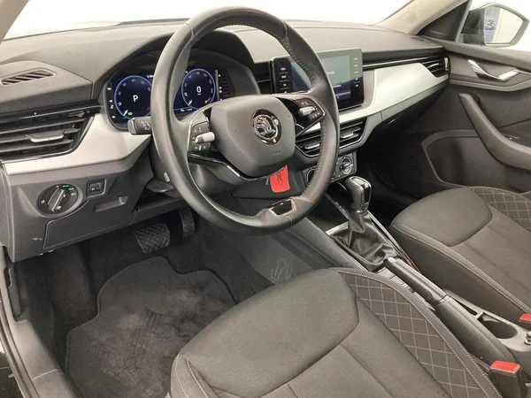 SKODA Kamiq (2023) — foto 7 van 36
