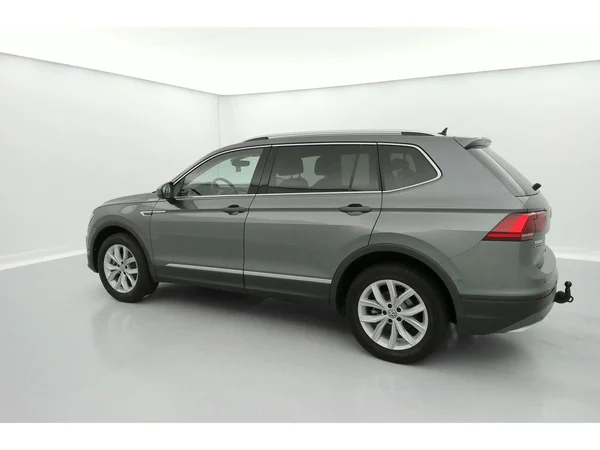 VOLKSWAGEN Tiguan Allspace (2021) — foto 3 van 36