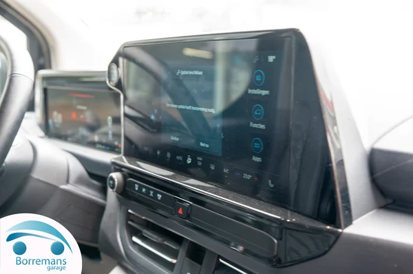 Ford Tourneo-Custom- (2025) — foto 37 van 39