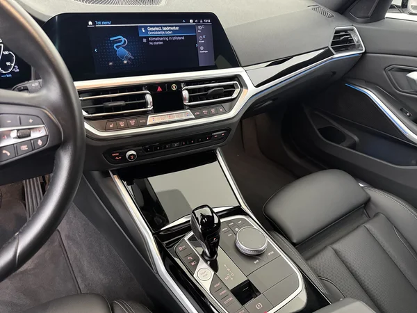 BMW 320 (2022) — foto 20 van 27
