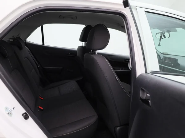 Kia Picanto (2021) — foto 24 van 36