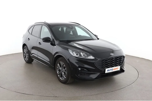 Ford Kuga (2022) — foto 14 van 16