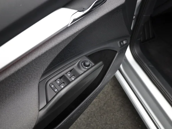 SKODA Enyaq Coupé (2023) — foto 11 van 23