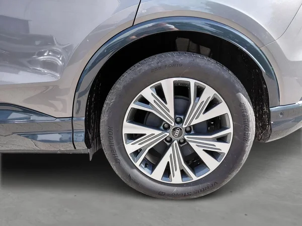 Audi Q4 e-tron (2022) — foto 31 van 31