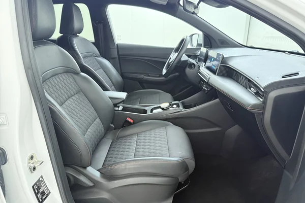 MG MG3 Hybrid+ (HEV) (2025) — foto 18 van 20