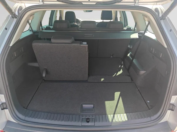 SKODA Kodiaq (2024) — foto 3 van 24